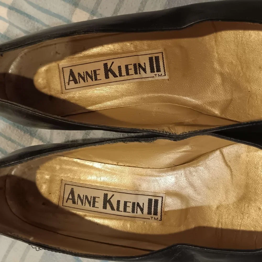 Womans shoes - Picture 2 of 10